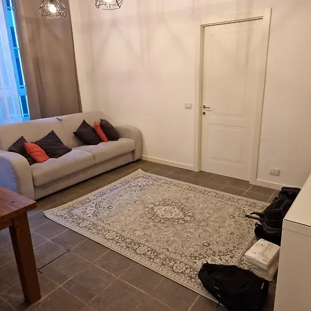 Homes & - Meravigli Den דירה *