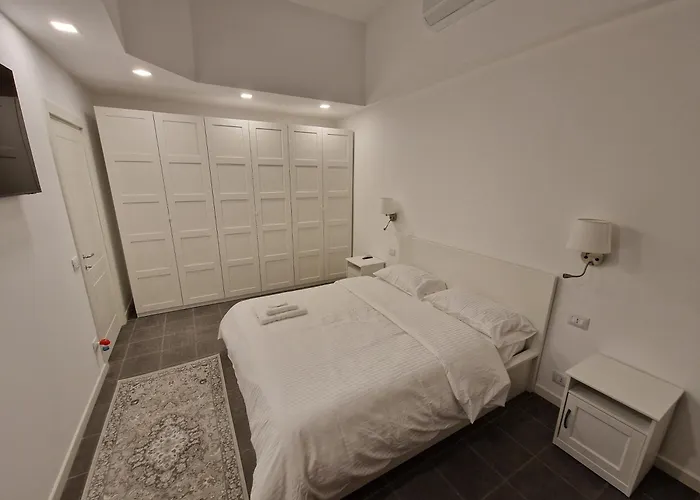 Apartment Homes & - Meravigli Den
