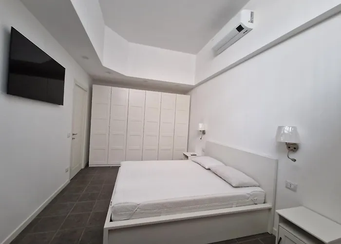 Apartment Homes & - Meravigli Den
