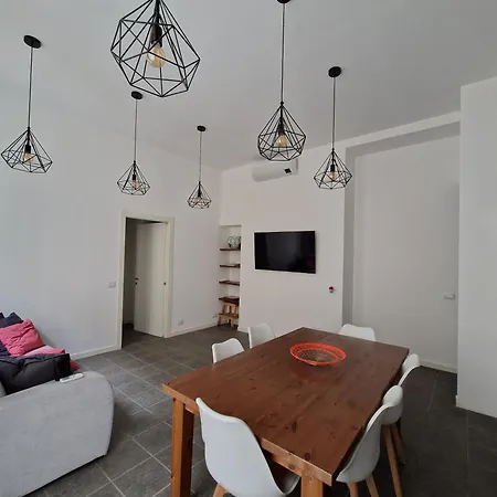 Homes & - Meravigli Den Milan